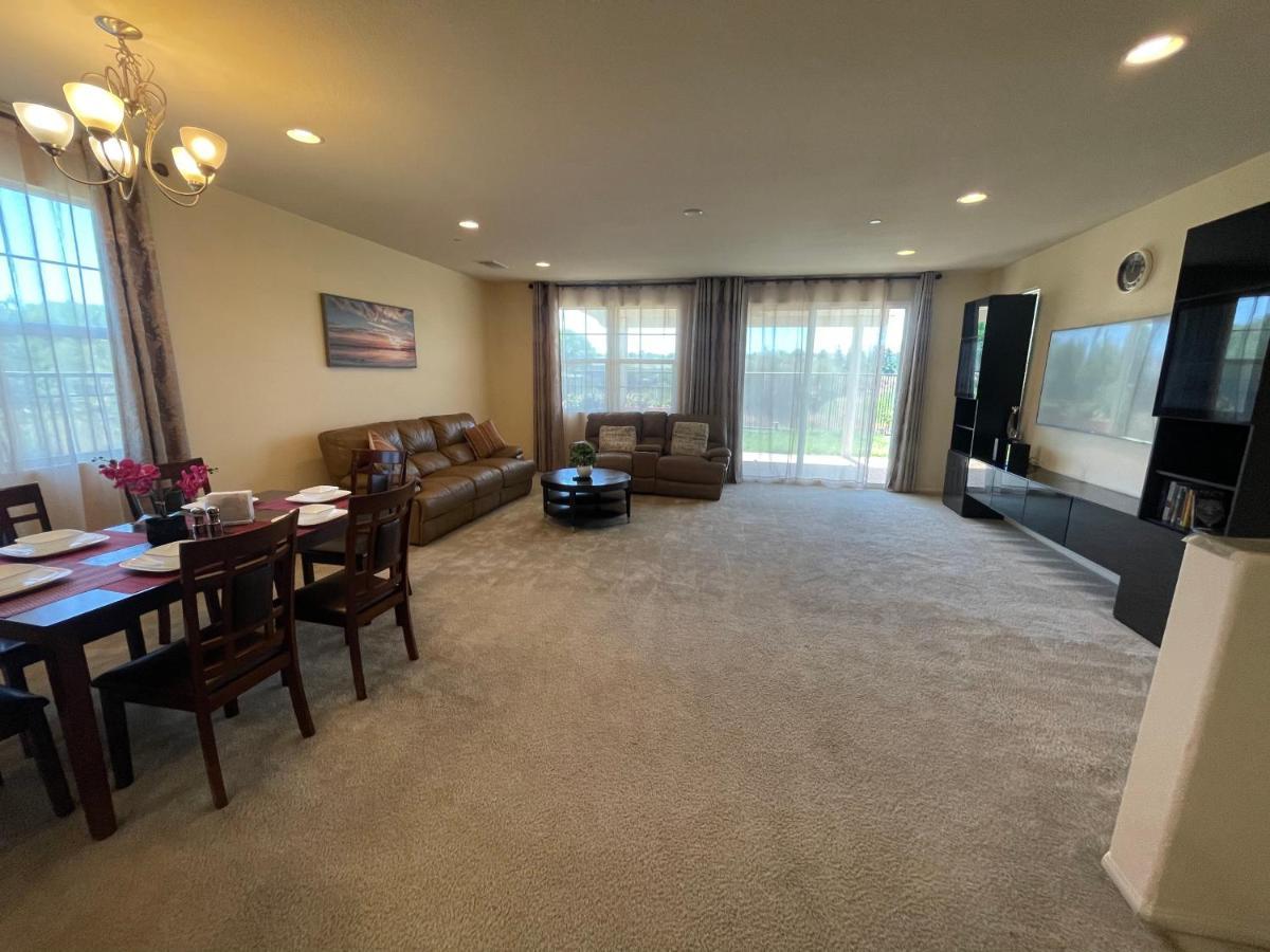 Spacious And Modern Home Near Temecula Wineries Муриета Екстериор снимка